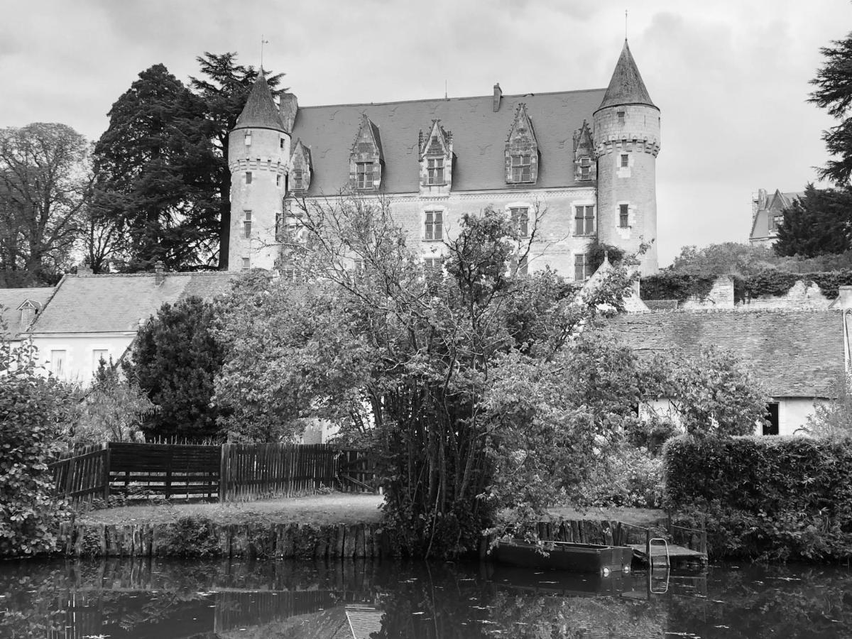 Bed and Breakfast La Tour De La Conterie Beaumont-Village Exteriér fotografie